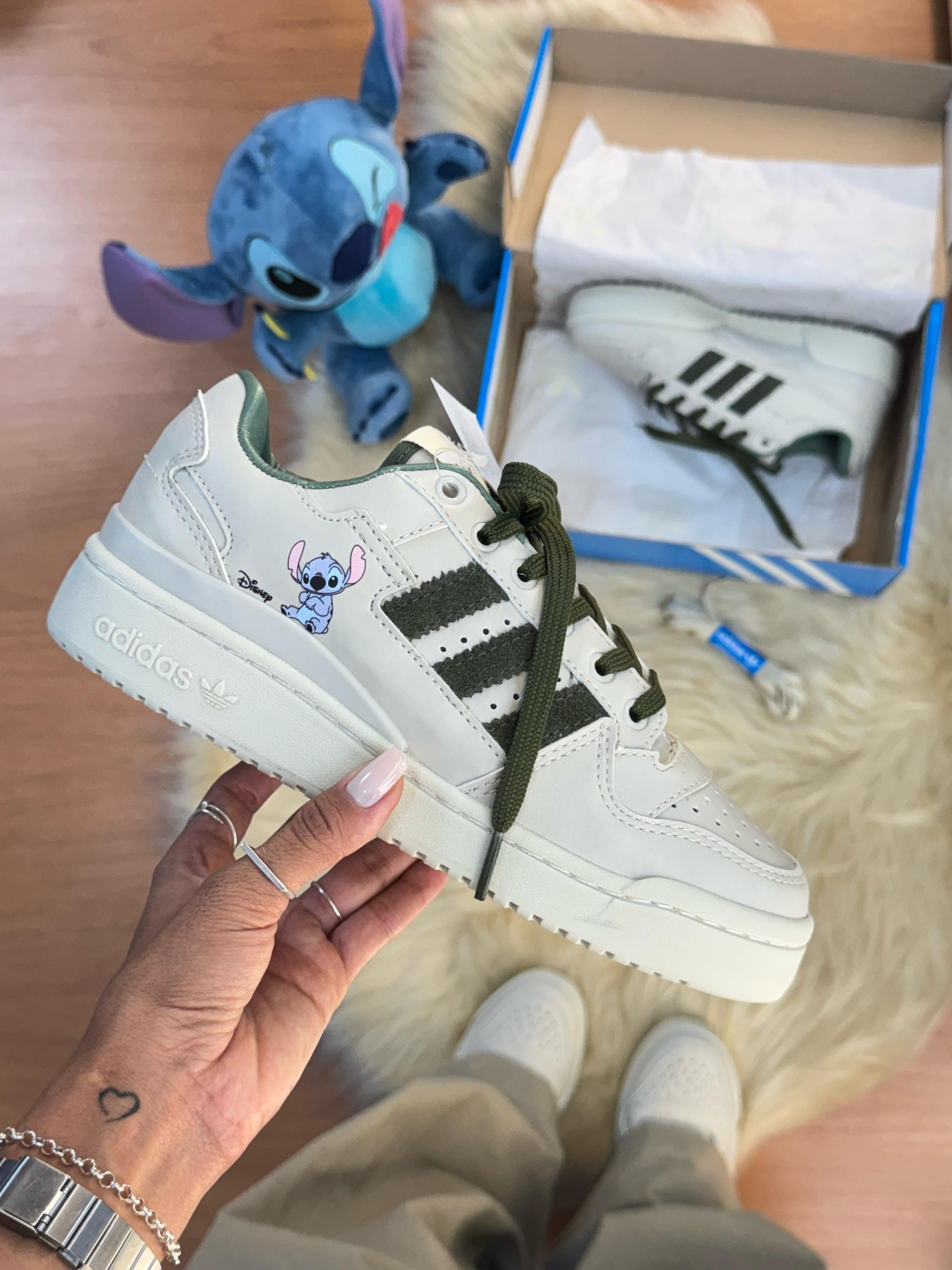 Adidas Fórum "Disney Stitch"