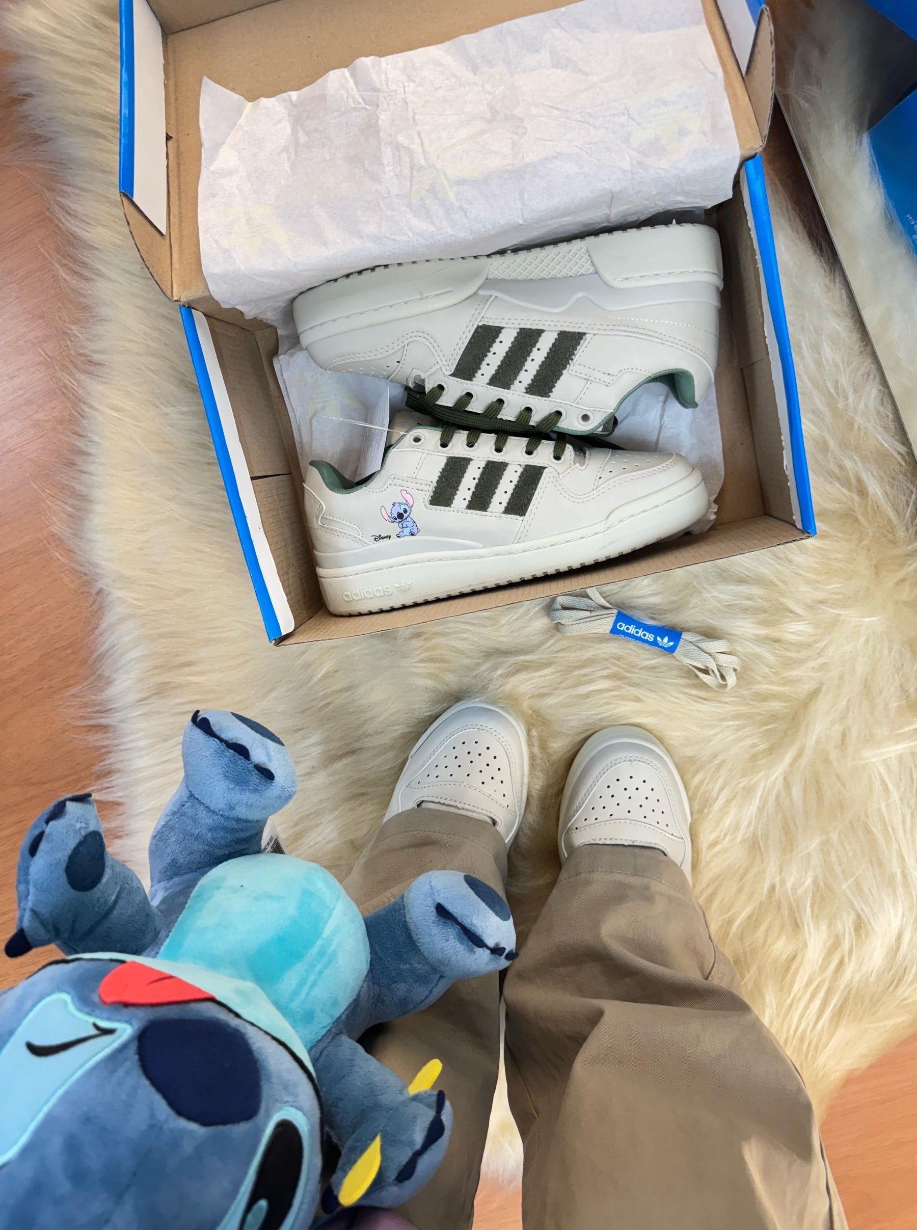 Adidas Fórum "Disney Stitch"