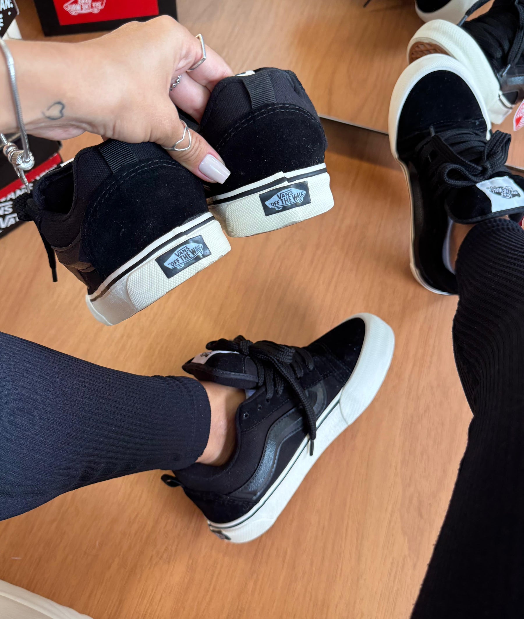 Vans Knu Skool "True Black"