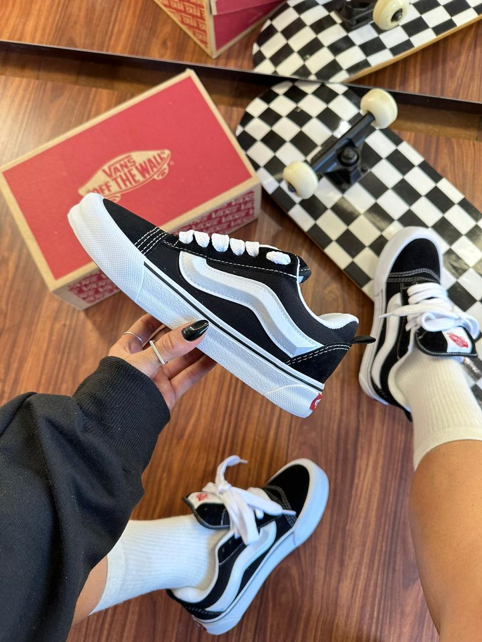 Vans Knu Skool "Black true White"